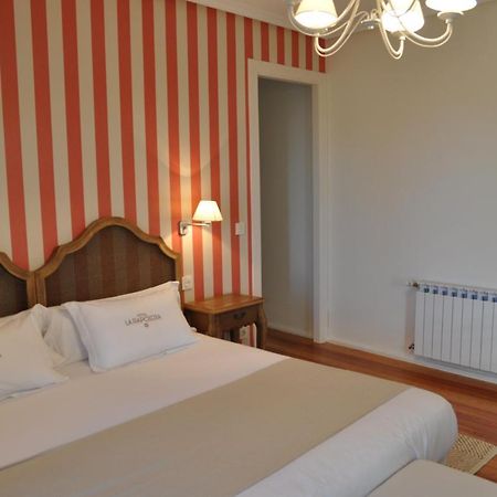 Hotel Rural La Raposera Каравия Екстериор снимка