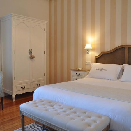 Hotel Rural La Raposera Каравия Екстериор снимка